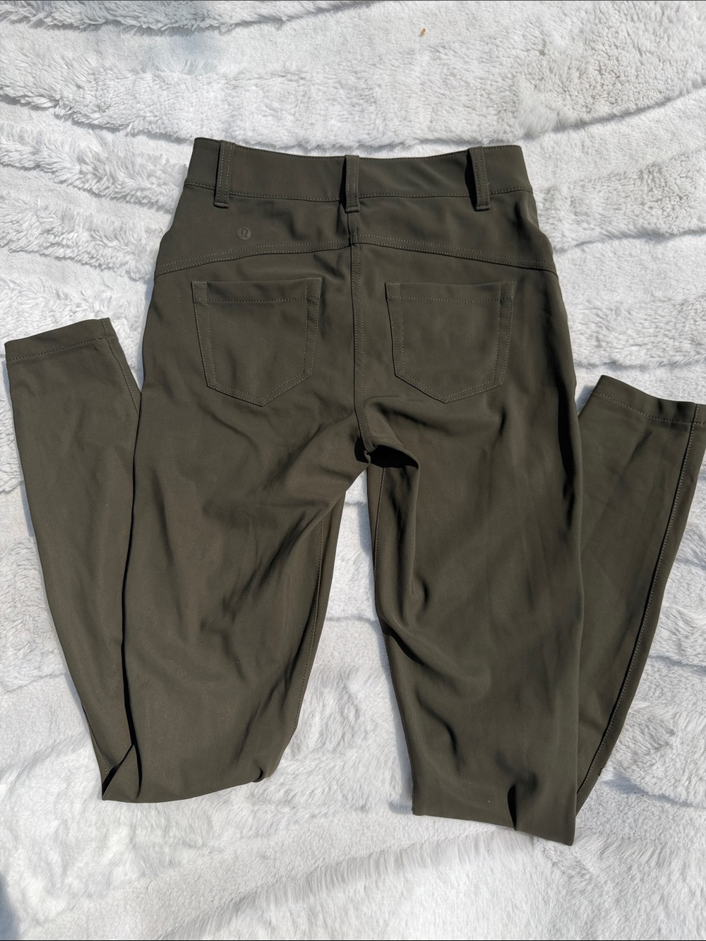 lululemon women’s ABC pants Olive Green Stretch Trousers